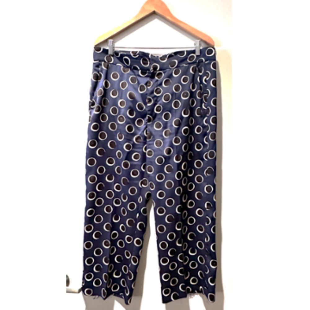 POLKA DOT PRINT CROPPED PANTS SZ: XL